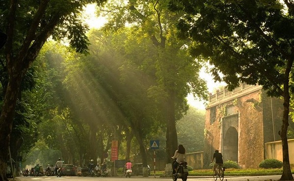 Thời tiết 6/6: Hà Nội ngày nắng, chiều tối và đêm có mưa dông, nền nhiệt tăng nhẹ