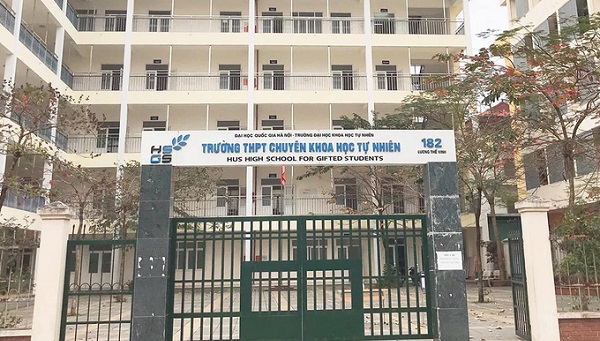 Thi vào lớp 10: Thêm trường THPT chuyên ở Hà Nội tổ chức thi hai đợt 