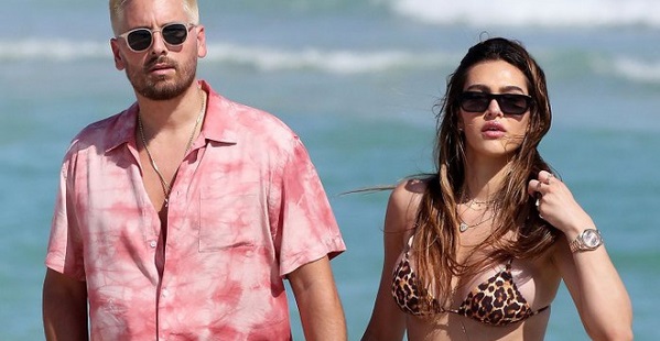 Chồng cũ Kourtney Kardashian chia sẻ lý do chỉ yêu bạn gái kém nhiều tuổi