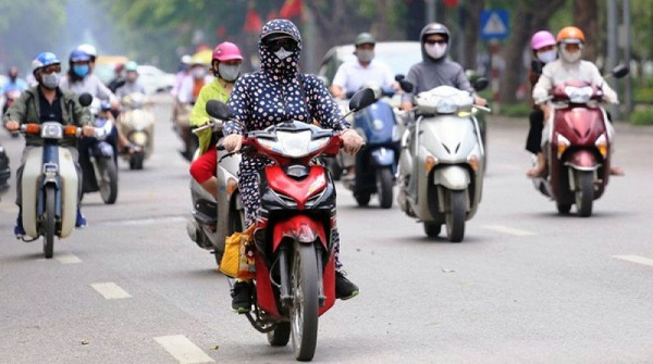 Thời tiết 22/6: Hà Nội trời vẫn nắng gắt, đêm có mưa rào và dông vài nơi