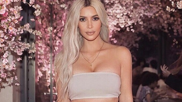 Kim Kardashian đóng cửa thương hiệu làm đẹp KKW Beauty