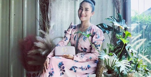Nữ blogger xinh đẹp, gục chết khi đang livestream khiến ai cũng sợ hãi
