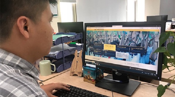 Đăng kí tuyển sinh đầu cấp trực tuyến ở Hà Nội - Ảnh minh họa