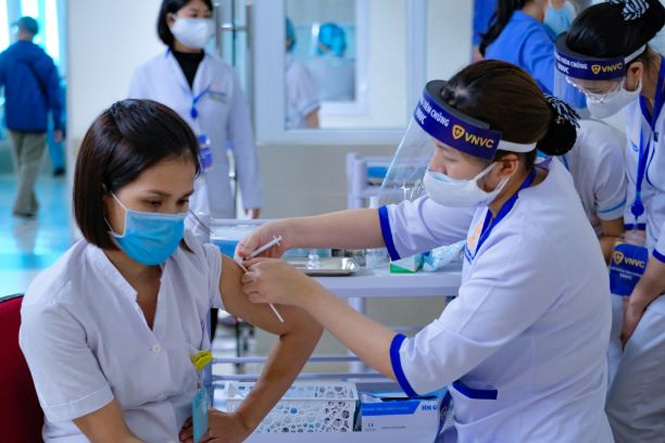 Hà Nội: Ai có thể đăng ký tiêm vaccine phòng Covid-19? - Ảnh 2