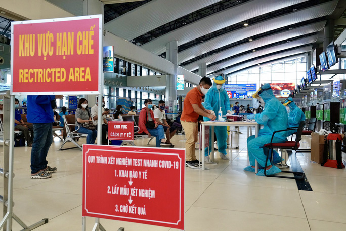 Cục Hàng không: Lên phương án tổ chức các chuyến bay đưa người dân từ TPHCM và phía Nam về quê - Ảnh NLĐ