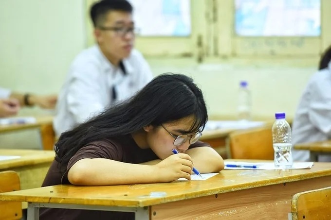 Hà Nội: Bài Văn thi tốt nghiệp THPT viết 9 trang giấy được 9,75 điểm - Ảnh 2