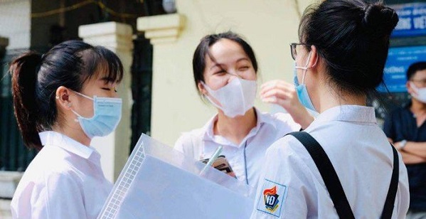 Cười ra nước mắt: Thí sinh viết "Sóng" ra đời khi Xuân Quỳnh đi du thuyền