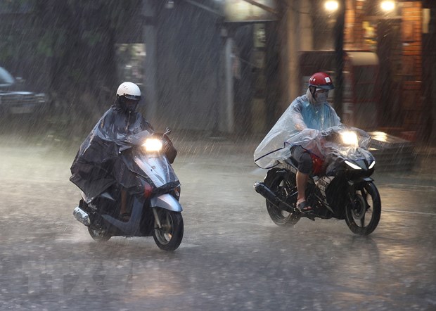 Cuối tuần, Bắc Bộ có mưa dông diện rộng, Trung Bộ kết thúc đợt nắng nóng kéo dài
