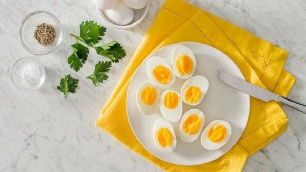 1 quả trứng gà bao nhiêu calo?