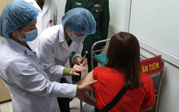 Tiêm thử nghiệm vắc-xin Nano Covax trên người tình nguyện