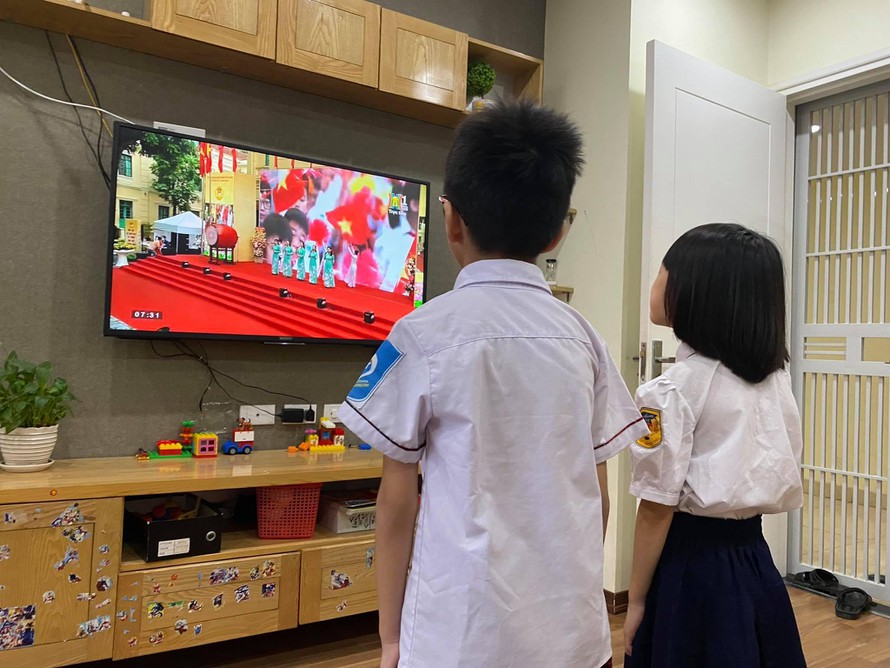 Sở GD&ĐT Hà Nội yêu cầu các cơ sở giáo dục tiếp tục dạy học bằng hình thức trực tuyến - Ảnh 1