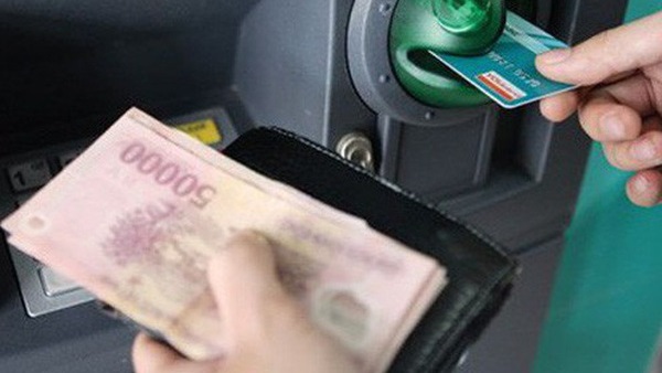 Khoảng 10,5 triệu lao động nhận hỗ trợ qua tài khoản ngân hàng, người không có tài khoản sẽ nhận tiền mặt tại doanh nghiệp 