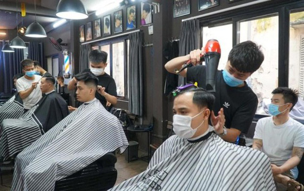 Từ 1/10: TP.HCM nới lỏng giãn cách xã hội, tổ chức đám cưới dưới 10 người