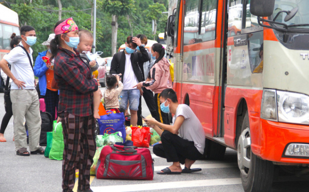 Bộ Giao thông Vận tải không bắt buộc xét nghiệm Covid-19 với người đi xe khách - Ảnh minh họa