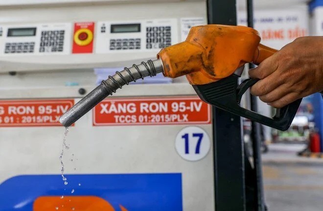Từ 16h, giá xăng dầu tăng 'sốc', cao nhất trong vòng 7 năm - Ảnh 2