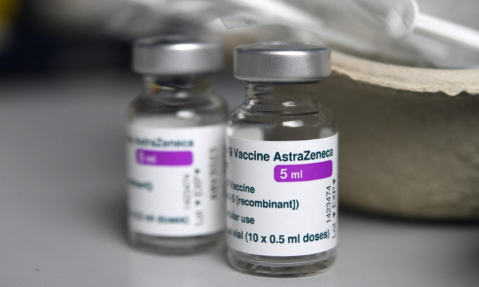 Hãng dược phẩm Anh - Thụy Điển AstraZeneca ngừng bán vaccine phi lợi nhuận