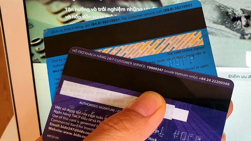 Sau 31/12/2021, khách dùng thẻ ATM băng từ có còn sử dụng được không? - Ảnh 2