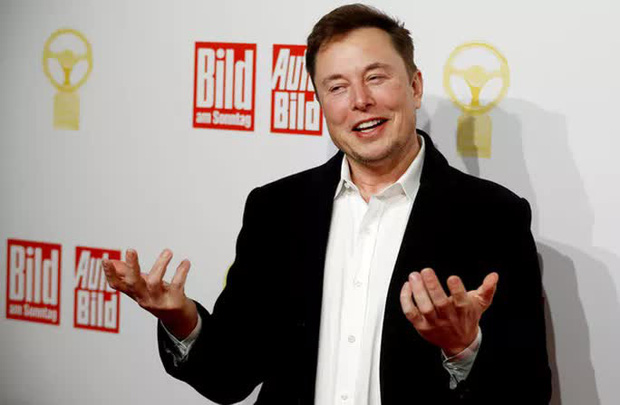 Tỉ phú Elon Musk, thành kẻ không nhà - Ảnh: Reuters