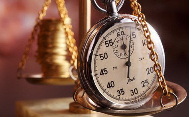 Tại sao tháng 10 có 61 ngày?