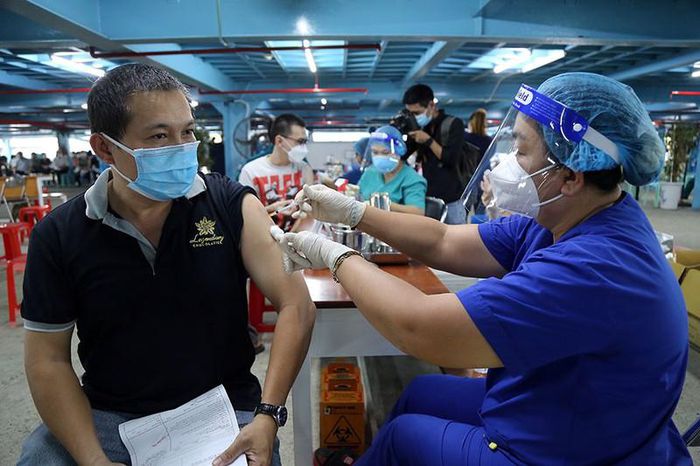 Thủ tướng yêu cầu hoàn thành việc tiêm mũi bổ sung hết quý I/2022 