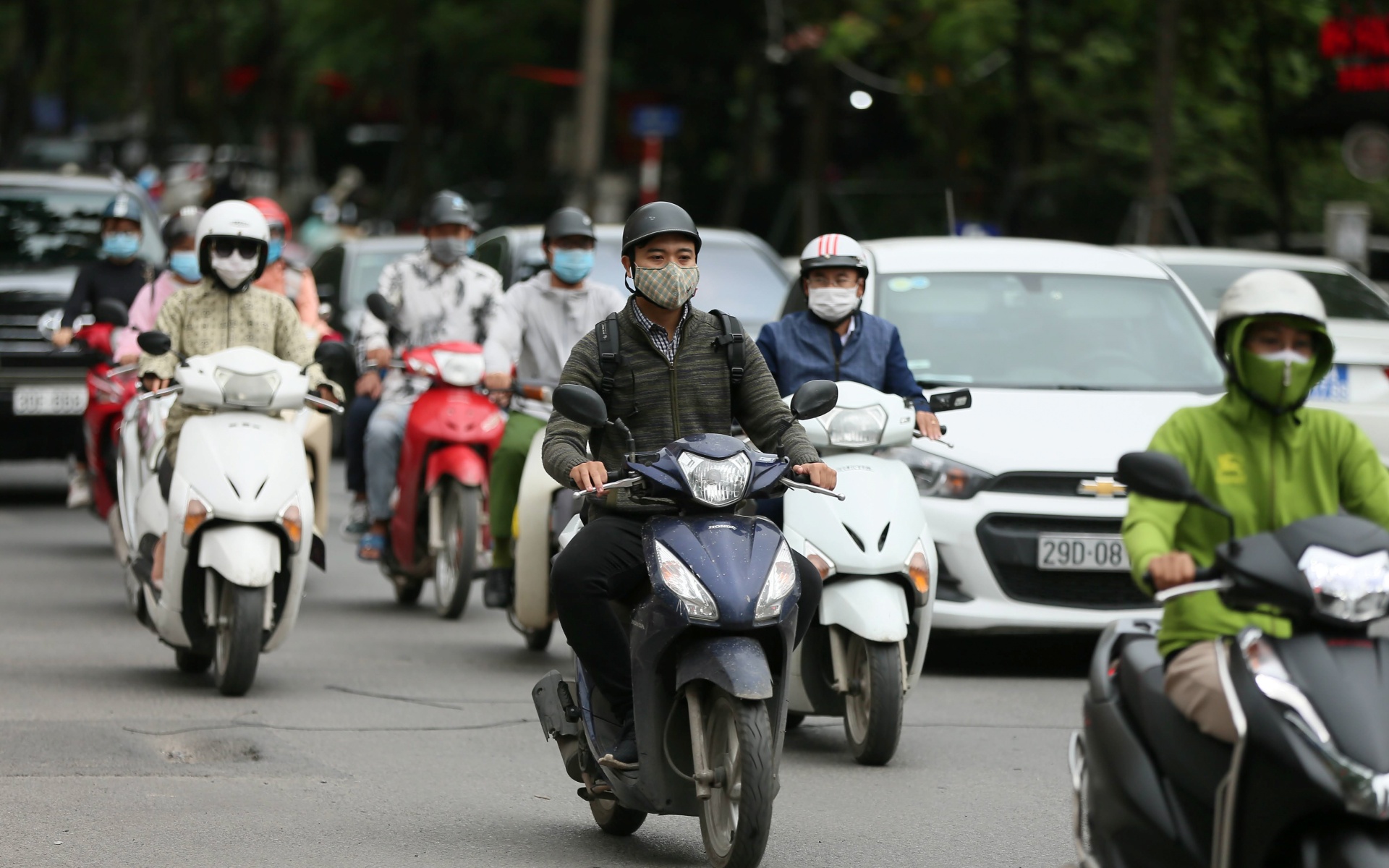 Không khí lạnh tăng cường tác động khiến nhiệt độ tại Hà Nội xuống 15 độ C