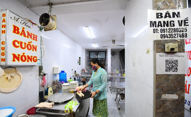 Hà Nội: Thêm 6 quận chuyển màu cam; 3 quận dừng bán hàng ăn tại chỗ