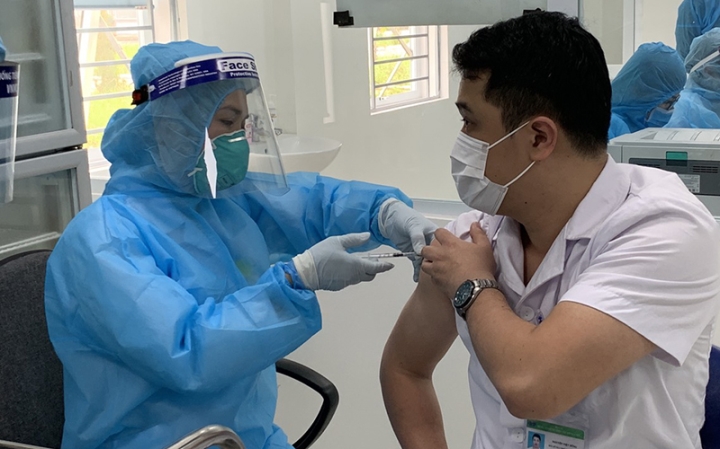 Bộ Y tế vừa ban hành hướng dẫn tiêm mũi 3 cho người đã tiêm vaccine Vero Cell - Ảnh minh họa