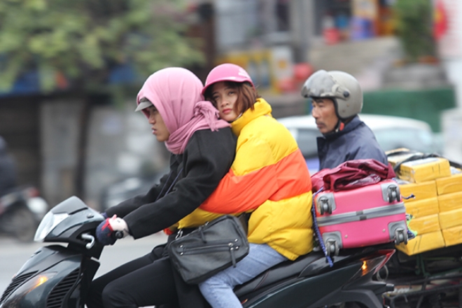 Miền Bắc mưa rét nhiều ngày trong dịp Tết Nguyên đán do đón liên tiếp 2 đợt không khí lạnh