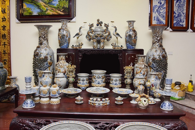 Nên đặt 3 ly hay 5 ly nước trên ban thờ mới đúng?