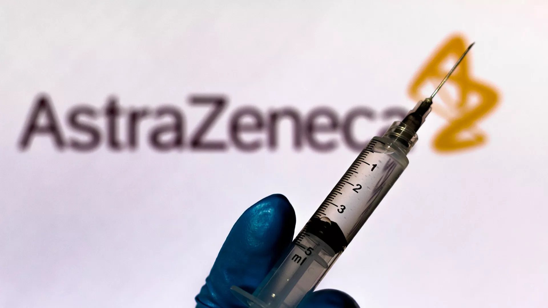 Bộ Y tế chính thức cấp phép sử dụng kháng thể đơn dòng của AstraZeneca dành cho nhóm nguy cơ - Ảnh Internet