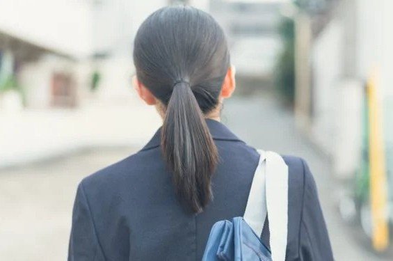 Nhật Bản: Quy định cấm nữ sinh buộc tóc đuôi ngựa hoặc thắt bím tóc khi đến trường - Ảnh Internet