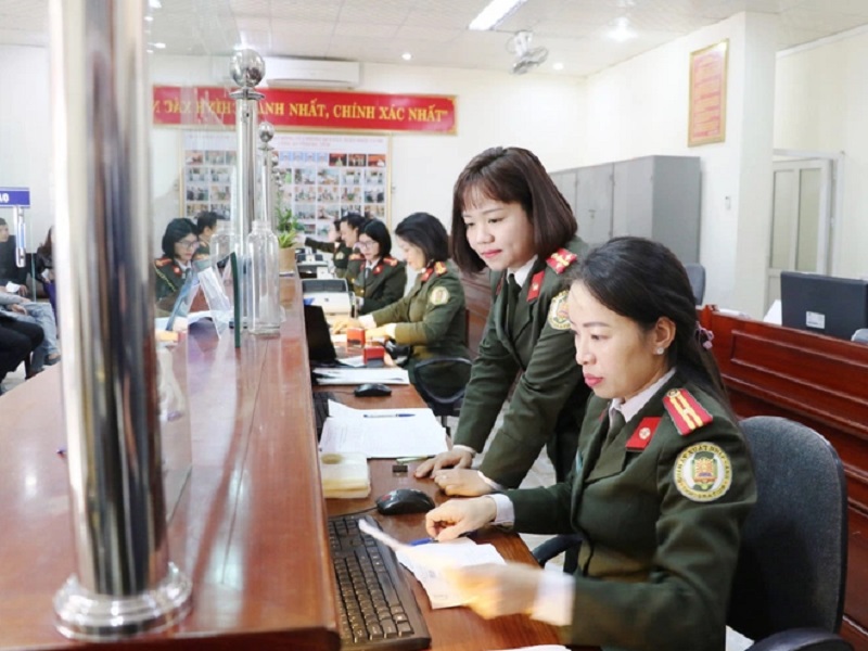 Từ 1/7, Bộ Công an sẽ cấp hộ chiếu phổ thông mẫu mới cho công dân - Ảnh 1