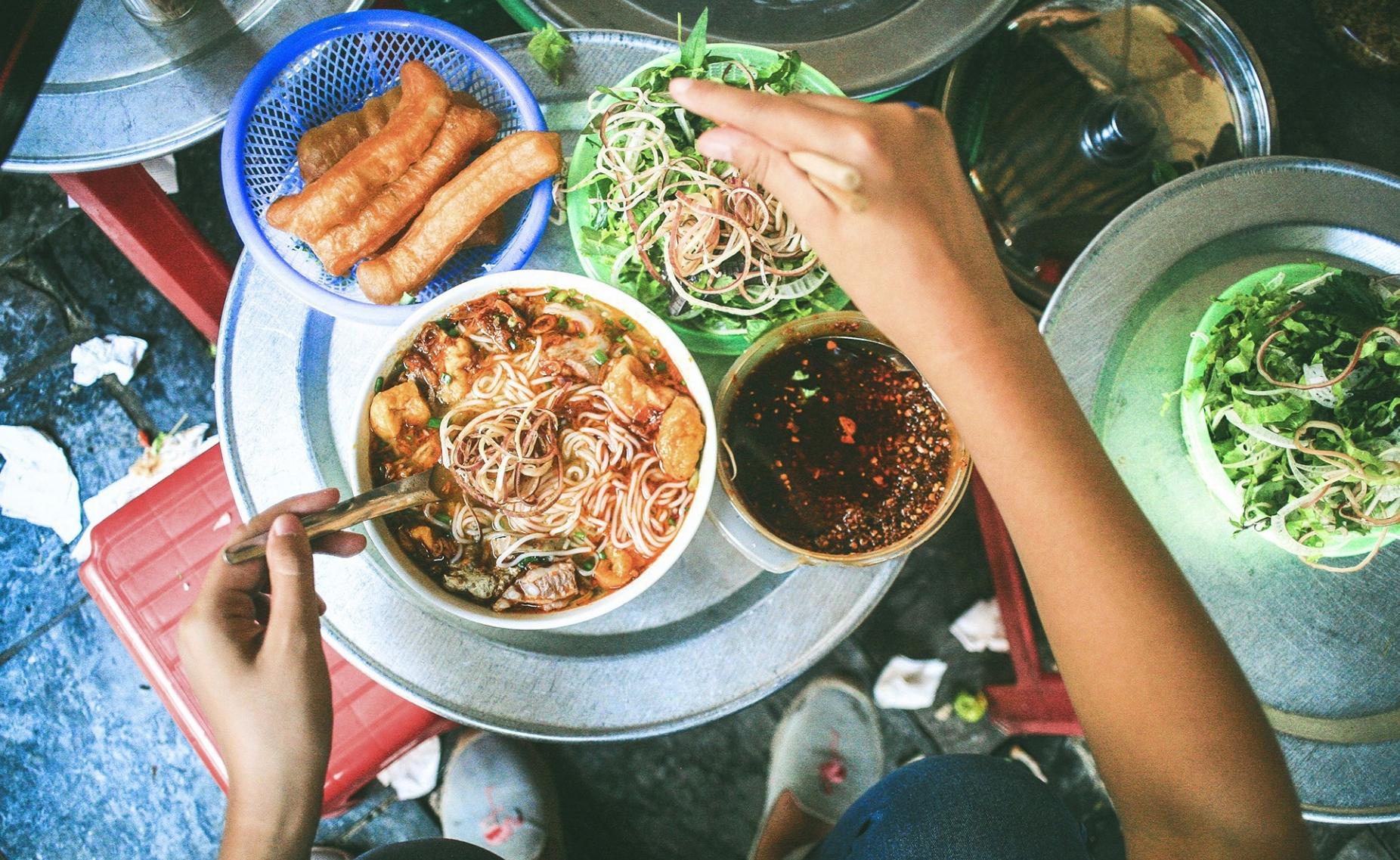 Bún riêu là một trong những món ăn đặc trưng của thủ đô Hà Nội.