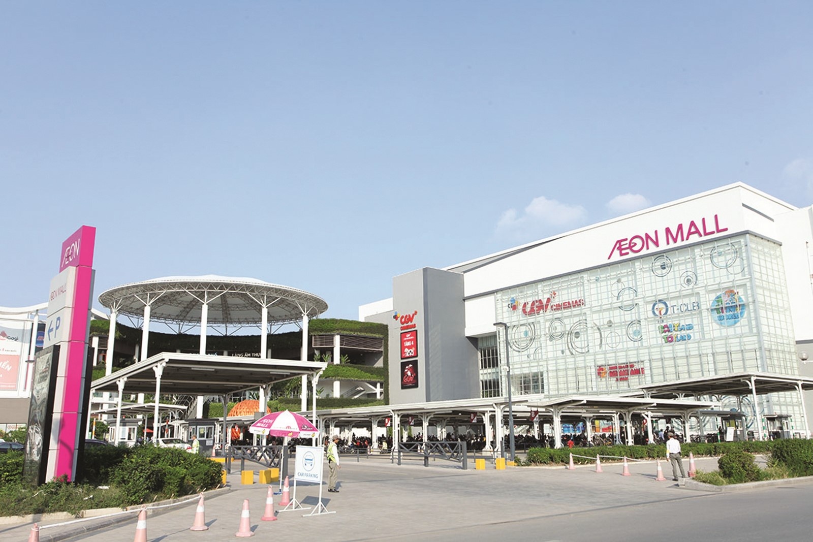 Aeon đã có 6 trung tâm thương mại tại Việt Nam (ảnh: Aeon Mall Long Biên, Hà Nội)