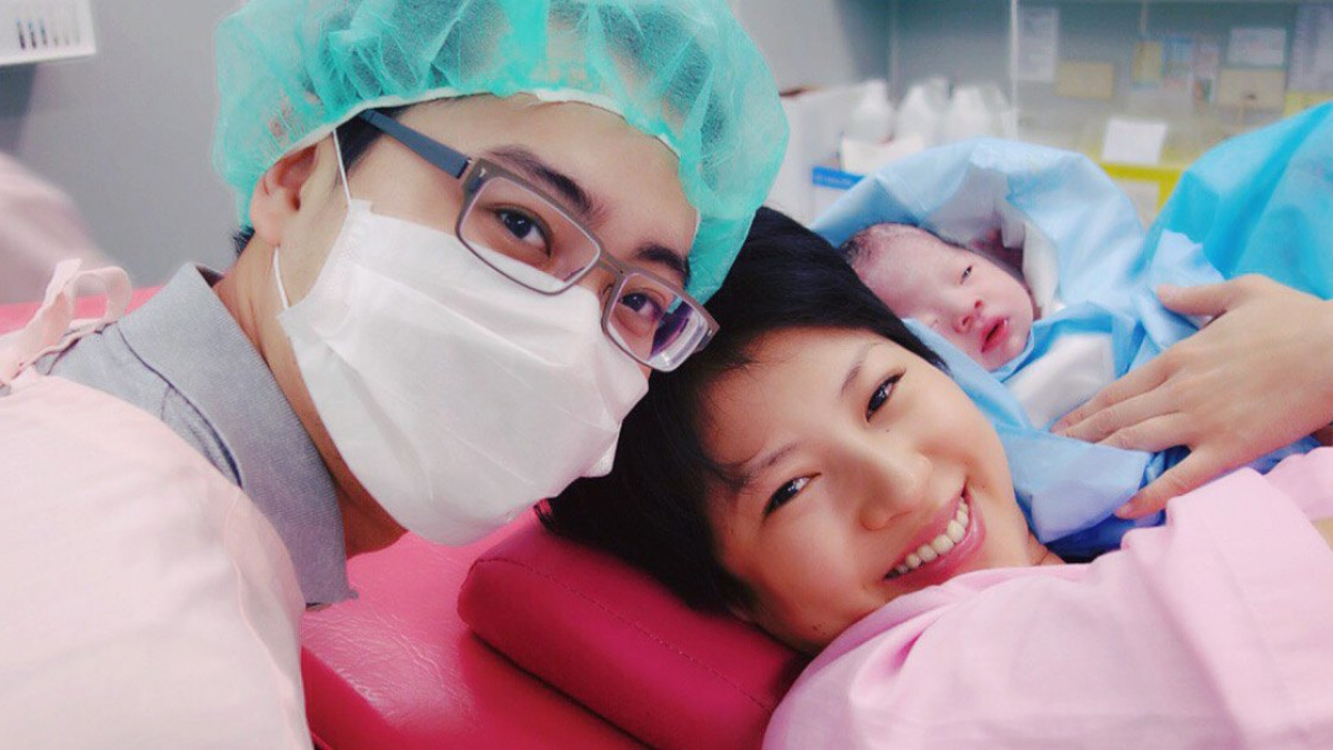 Phụ nữ sinh đủ hai con trước 35 tuổi sẽ được thưởng tiền hoặc hiện vật