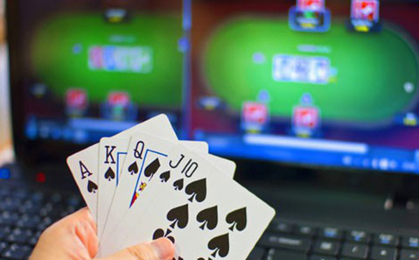 Thủ phạm thừa nhận ăn cắp nhằm trả món nợ cờ bạc trực tuyến khổng lồ.