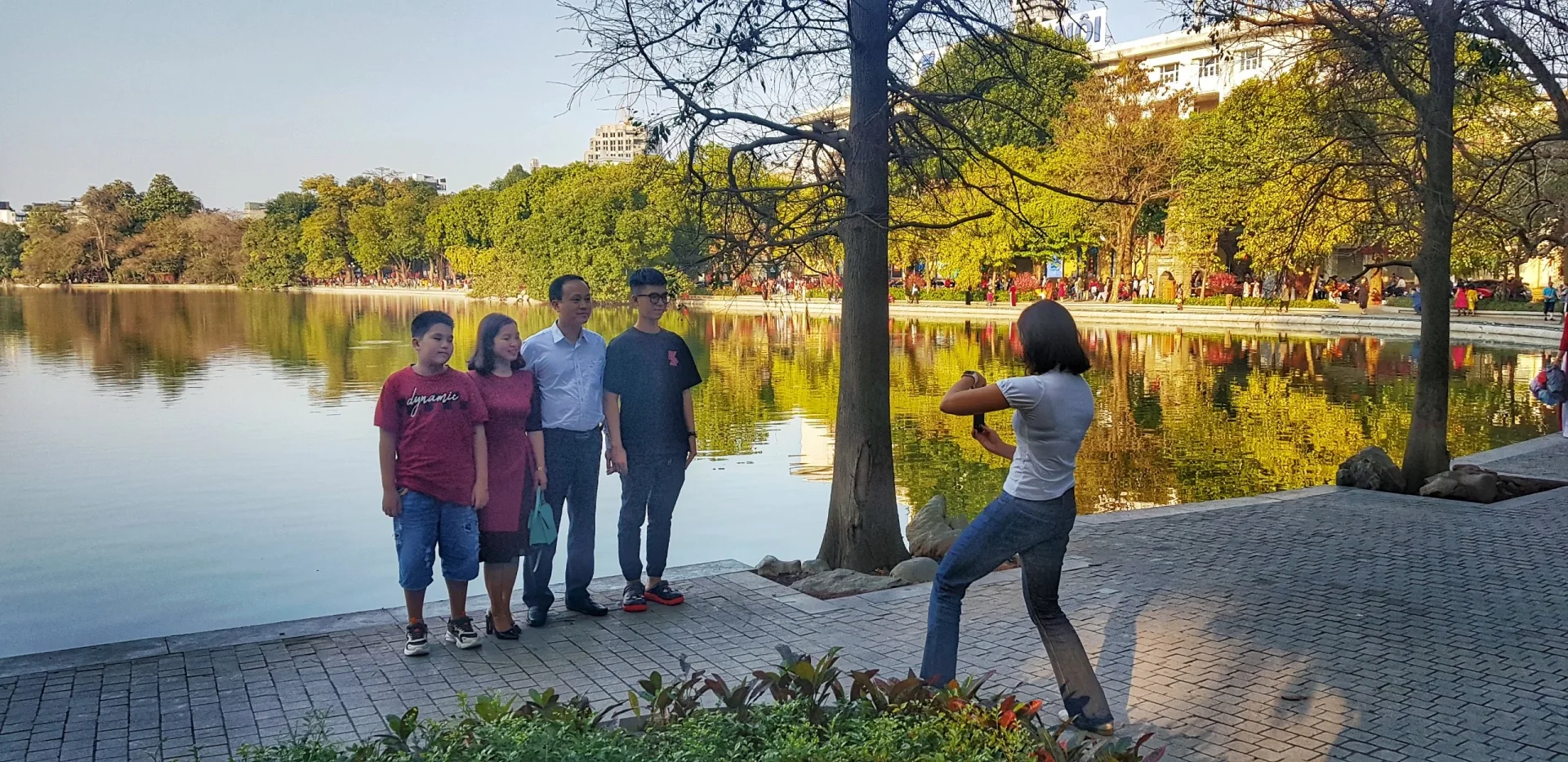 Hồ Gươm chiều 30 Tết