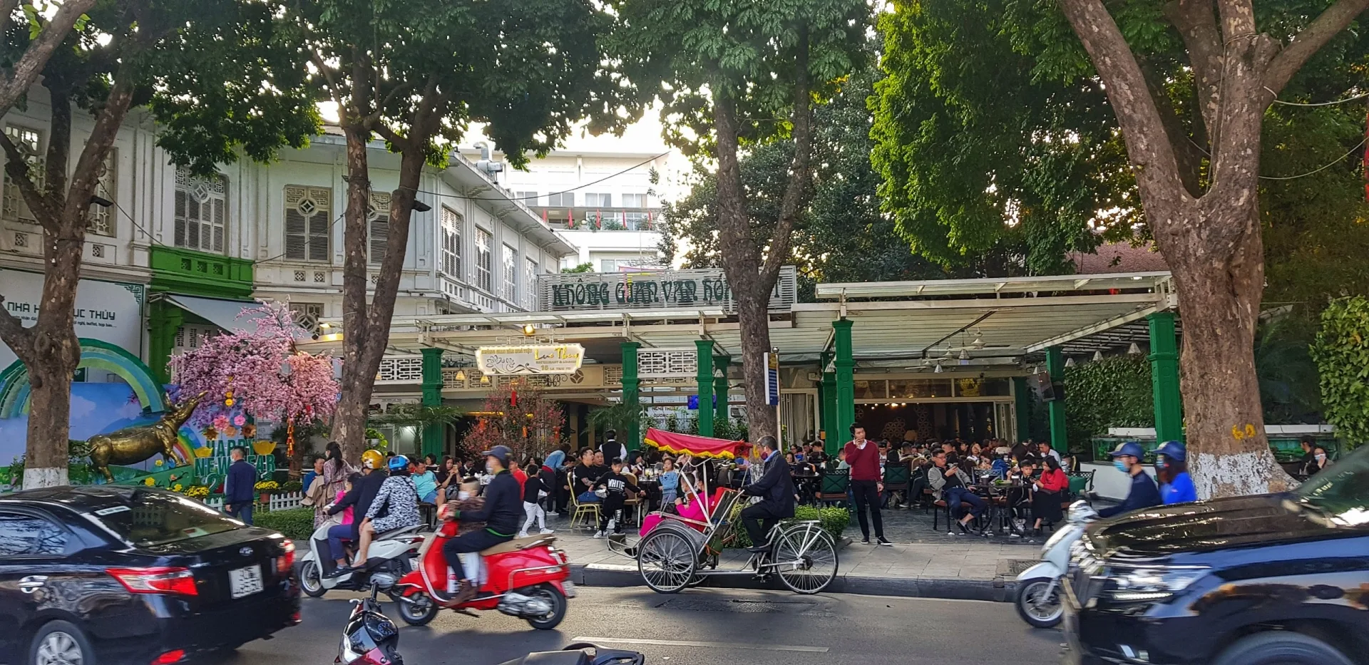 Hồ Gươm chiều 30 Tết