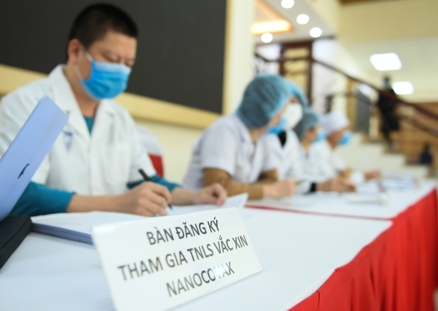 Tuy nhiên, việc mua vắc xin số lượng lớn tại Việt Nam không phải dễ dàng.
