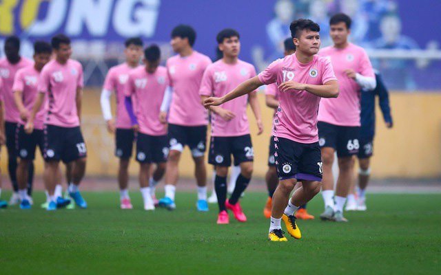 Quang Hải và các đồng đội sẽ phải đi du đấu ở nước ngoài.