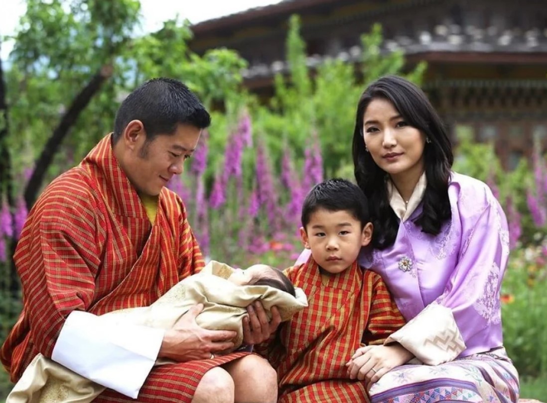 Gia đình quốc vương Bhutan cũng thân thiện và gần gũi với tất cả mọi người.