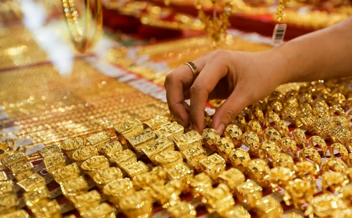 Giá vàng hôm nay 12/3: Vàng trong nước quay đầu giảm nhẹ, vàng thế giới khôi phục đà tăng - Ảnh 1