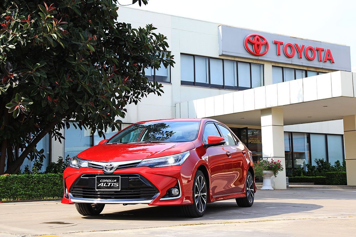 Lỗi bơm xăng khiến Toyota Corolla Altis phải triệu hồi hàng trăm xe tại Việt Nam.