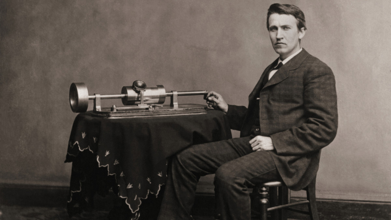 Thomas Edison có rất nhiều phát minh vĩ đại, nhưng máy làm ra thức ăn từ không khí thì chưa nhé!