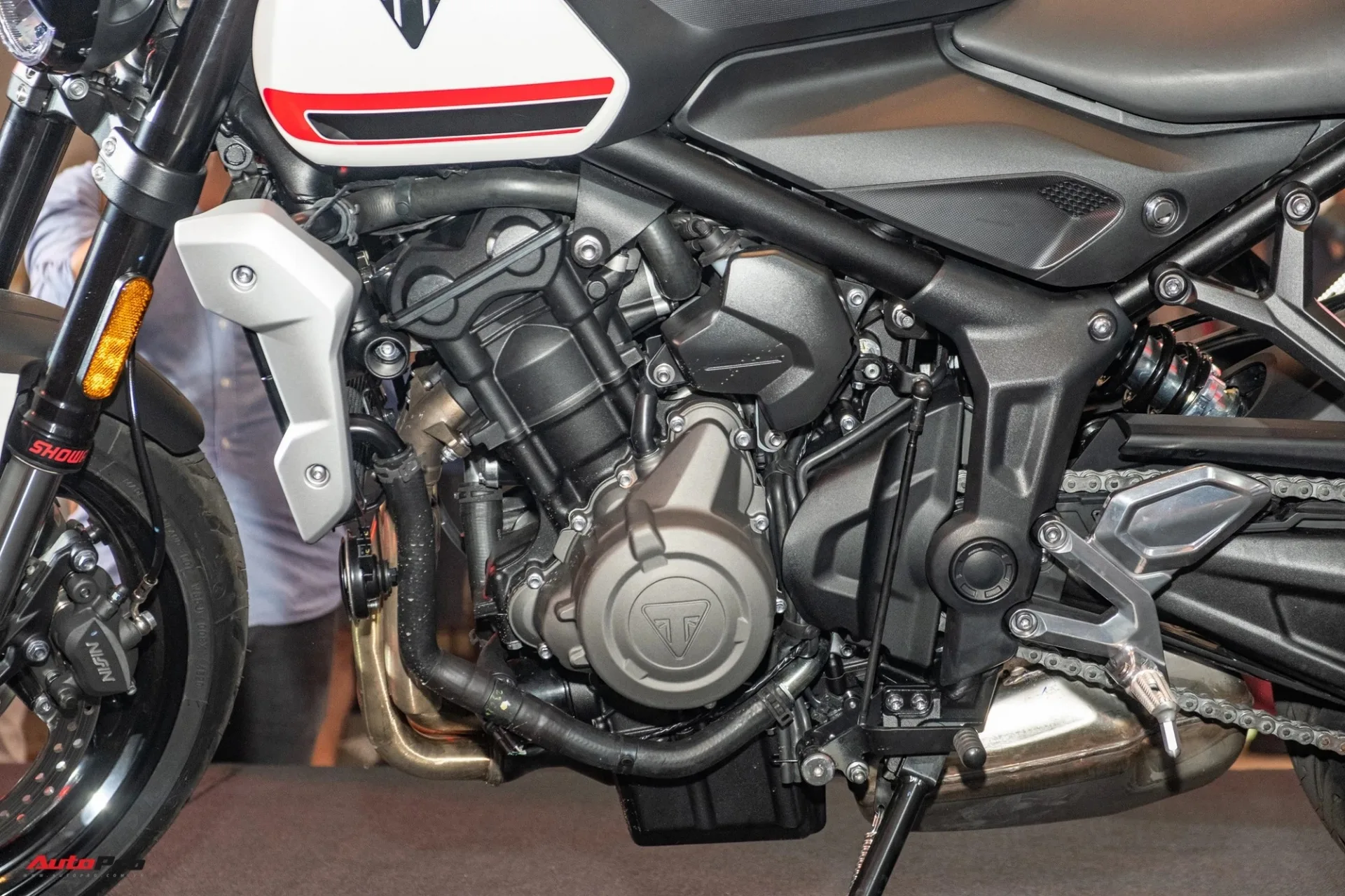 Triumph Trident: Chiếc naked-bike tân binh ra mắt tại thị trường Việt có giá 270 triệu đồng - Ảnh 1