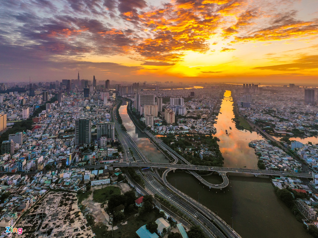 Người dân mong muốn di cư đến thành phố Hồ Chí Minh nhiều gấp đôi Hà Nội - Ảnh 1