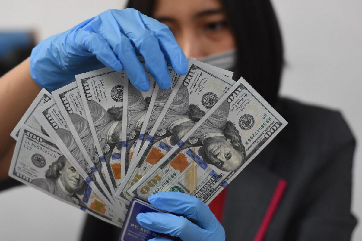 Tỷ giá ngoại tệ hôm nay 15/4: Đồng USD trên chợ đen lên giá trở lại