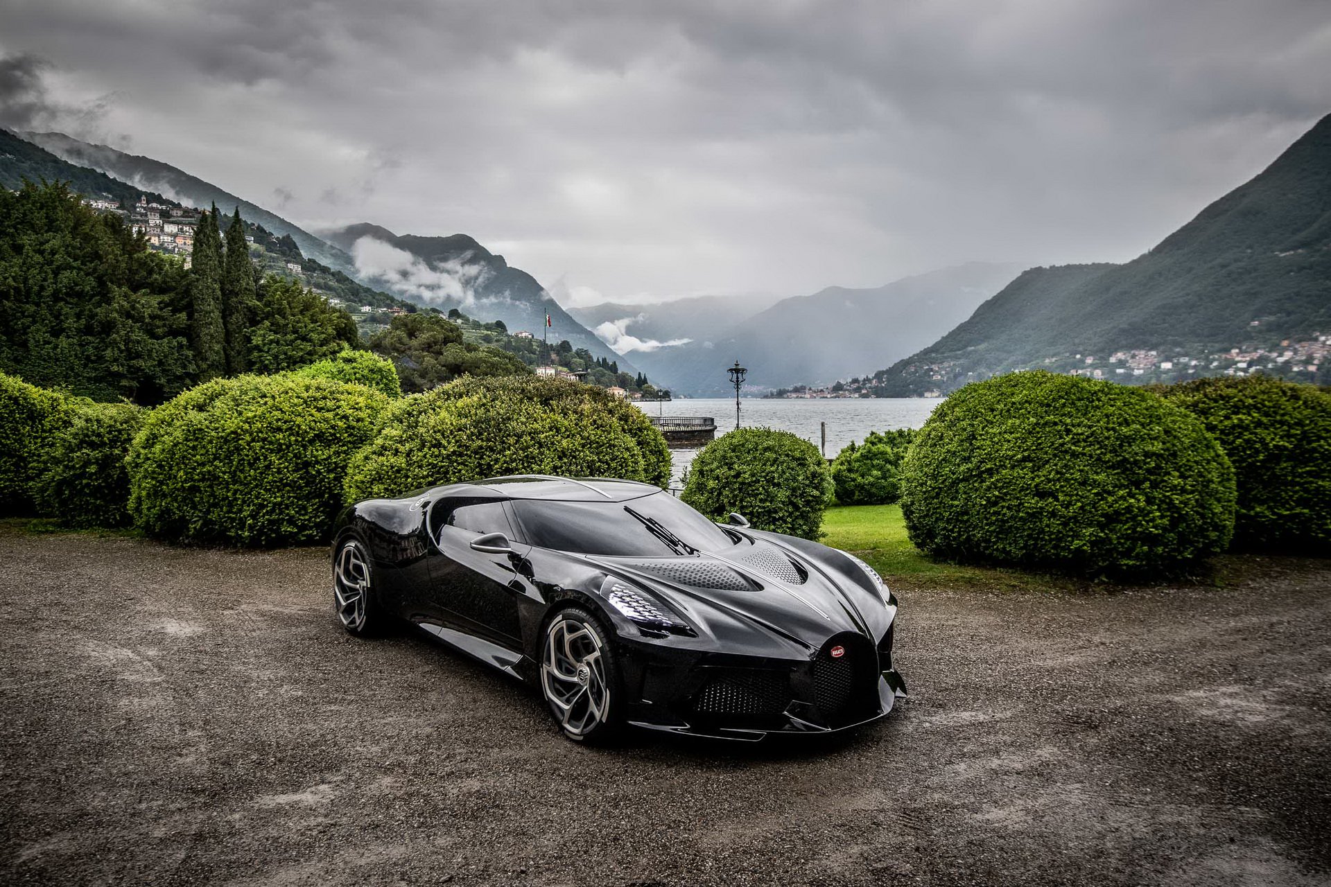 Lịch sử giá Mô hình xe ô tô Bugatti La Voiture Noire 132 cập nhật 82023   BeeCost