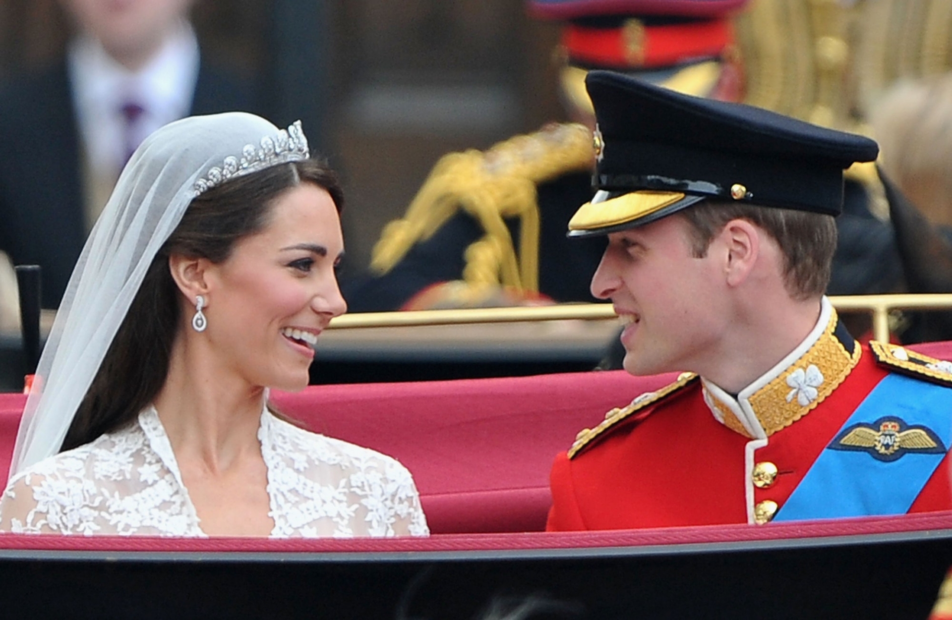 Kỷ niệm 10 năm đám cưới thế kỷ của Hoàng tử William và Công nương Kate: Những điều bạn có thể chưa biết! - Ảnh 2