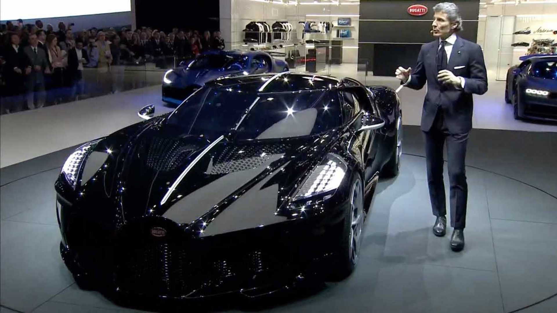 Xe của Sao: Siêu xe Bugatti La Voatio Noire độc nhất vô nhị của CR7 - Ảnh 3